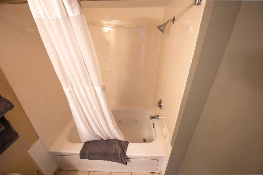 Baywatch Renovated, Unobstructed Oceanfront Views! Villa Myrtle Beach Eksteriør bilde